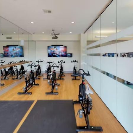 Chic 1Br Near Nrg With Pool Wifi Freeparking Apartment Houston Bagian luar foto