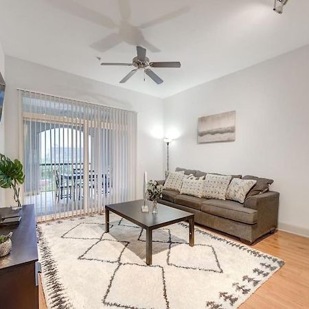 Chic 1Br Near Nrg With Pool Wifi Freeparking Apartment Houston Bagian luar foto