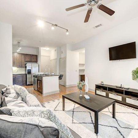 Chic 1Br Near Nrg With Pool Wifi Freeparking Apartment Houston Bagian luar foto