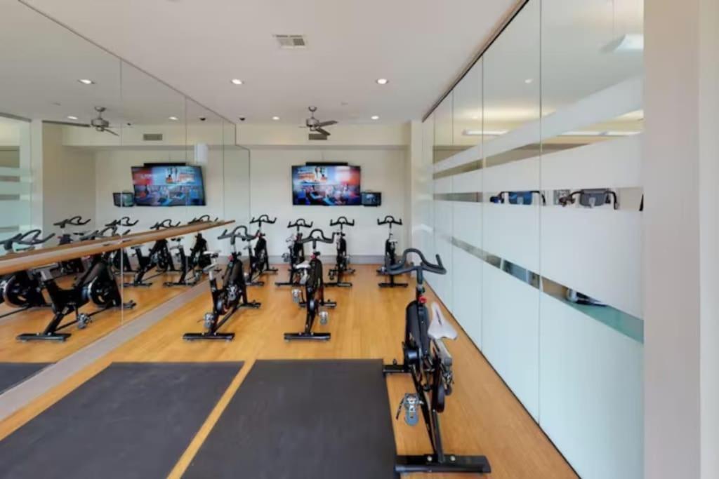 Chic 1Br Near Nrg With Pool Wifi Freeparking Apartment Houston Bagian luar foto