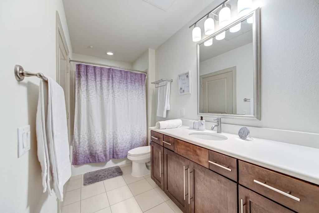 Chic 1Br Near Nrg With Pool Wifi Freeparking Apartment Houston Bagian luar foto