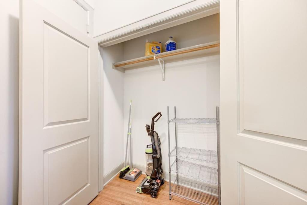 Chic 1Br Near Nrg With Pool Wifi Freeparking Apartment Houston Bagian luar foto